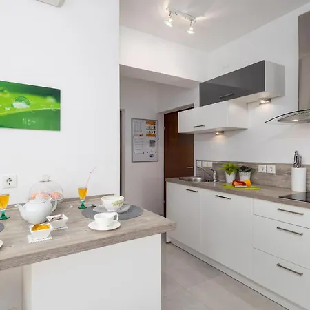 Dramaljsko Selce Iii Apartament